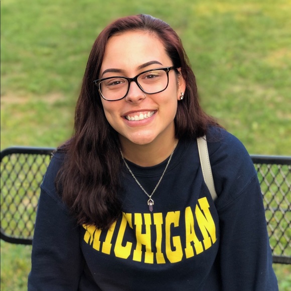 Meet your Posher, Cassidy - Picture 1 of 1